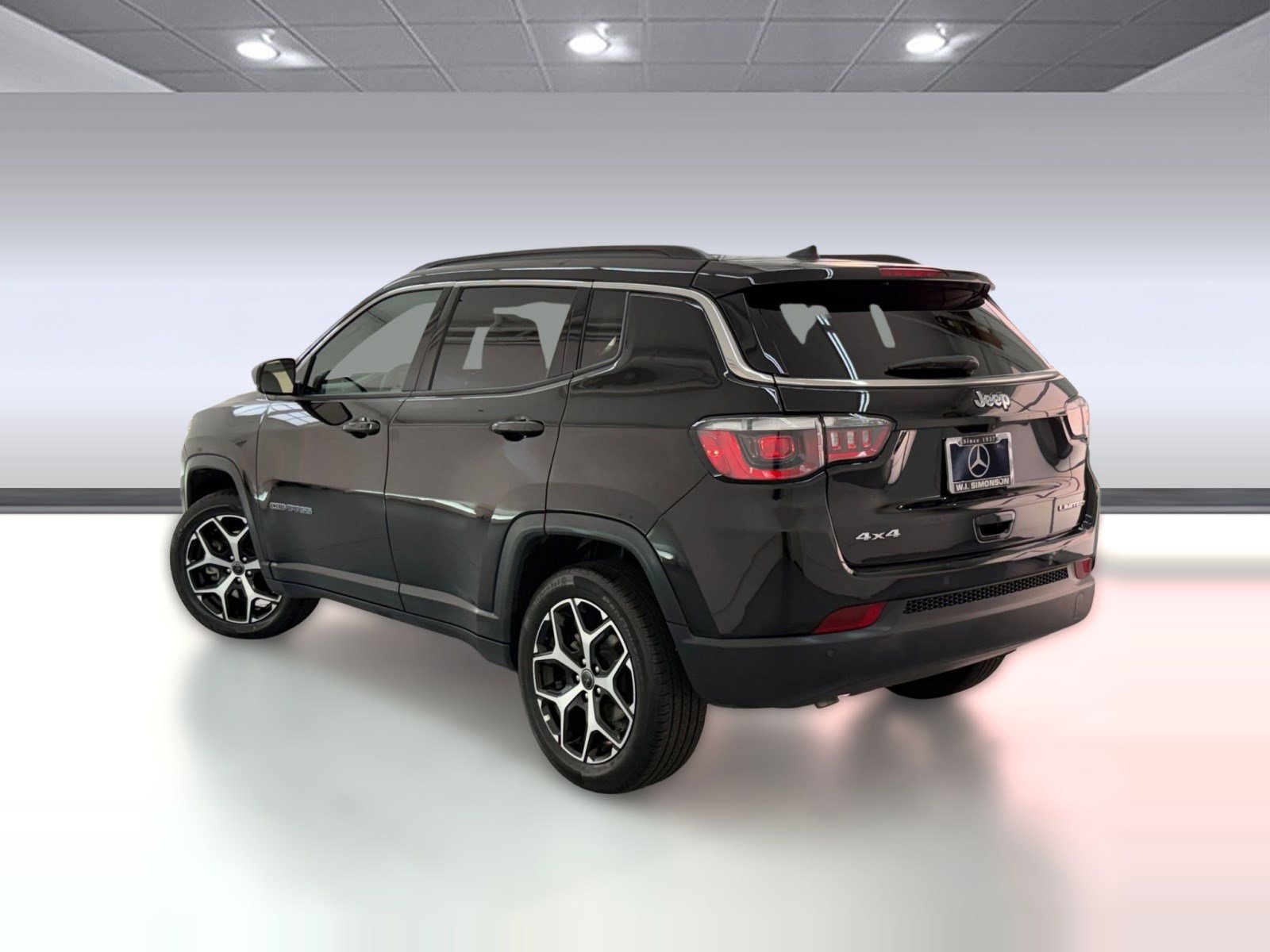 Used 2025 Jeep Compass Limited AWD/4WD image 3
