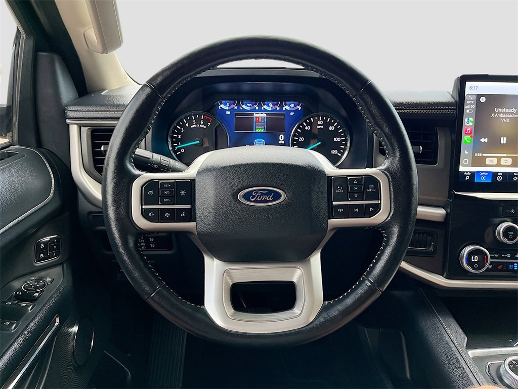 Used 2024 Ford Expedition XLT image 11