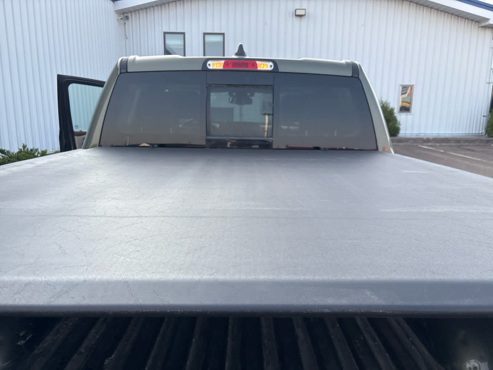 Used 2020 RAM 1500 Laramie AWD/4WD image 12