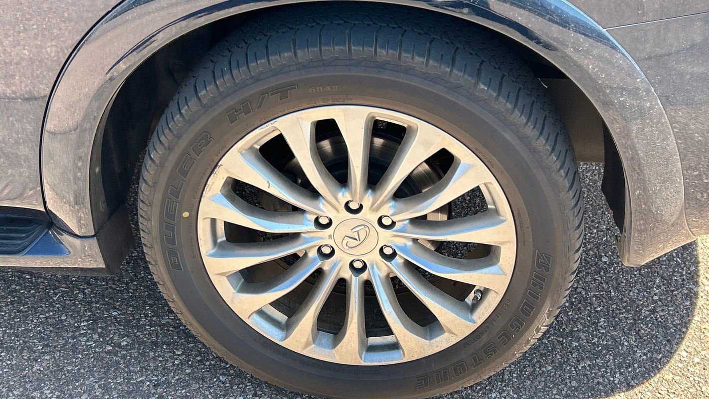 Used 2016 INFINITI QX80 4WD w/ Deluxe Technology Package image 15