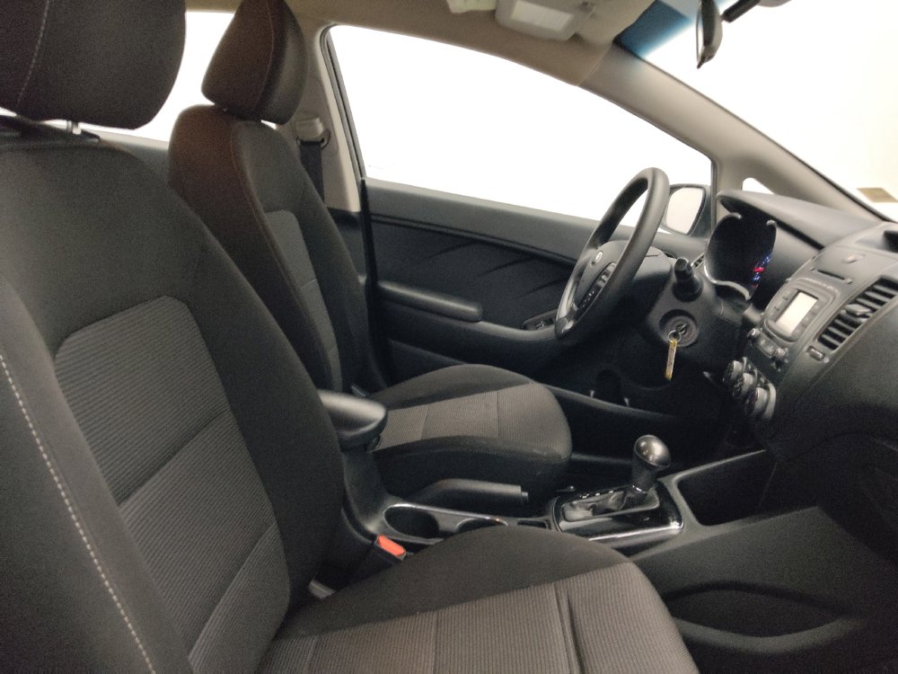 Used 2018 Kia Forte LX w/ LX Rear Camera Package image 21