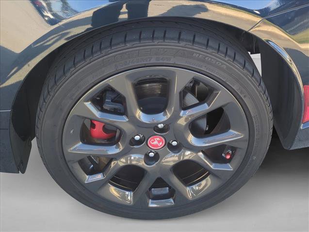 Used 2018 FIAT 124 Spider Abarth w/ Convenience Group image 16