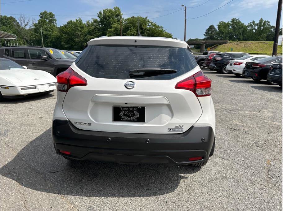 Used 2020 Nissan Kicks SV image 7