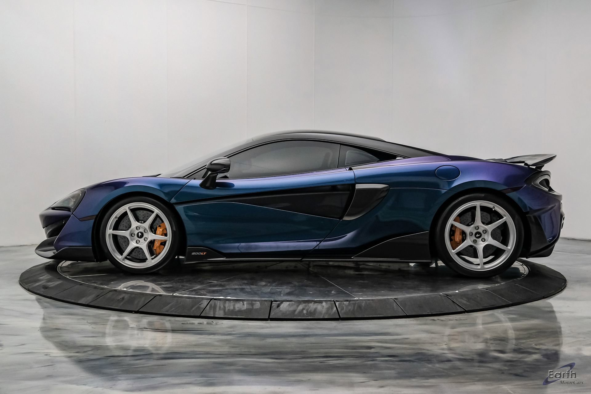 Used 2019 McLaren 600LT RWD image 8