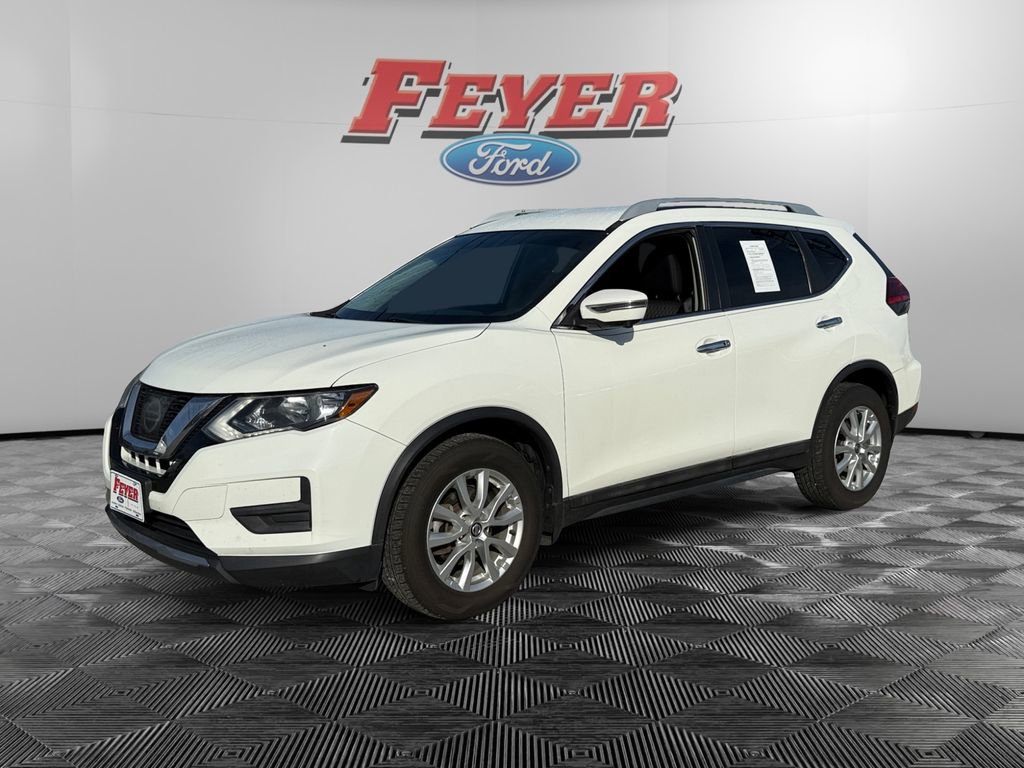 Used 2017 Nissan Rogue SV w/ SV Premium Package FWD image 1