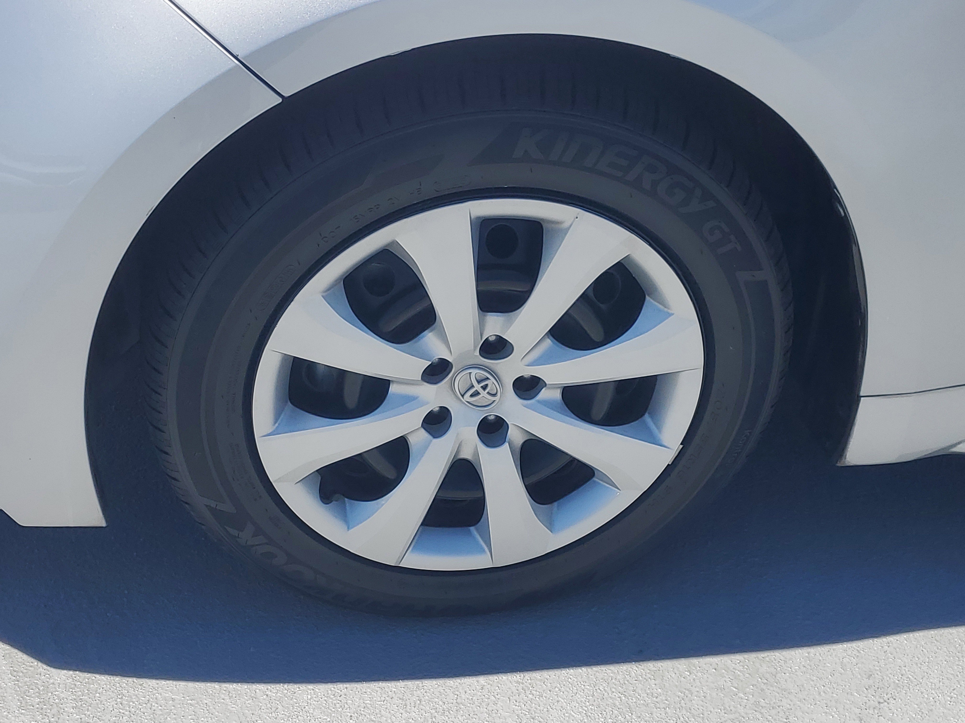 Used 2023 Toyota Corolla LE FWD image 4