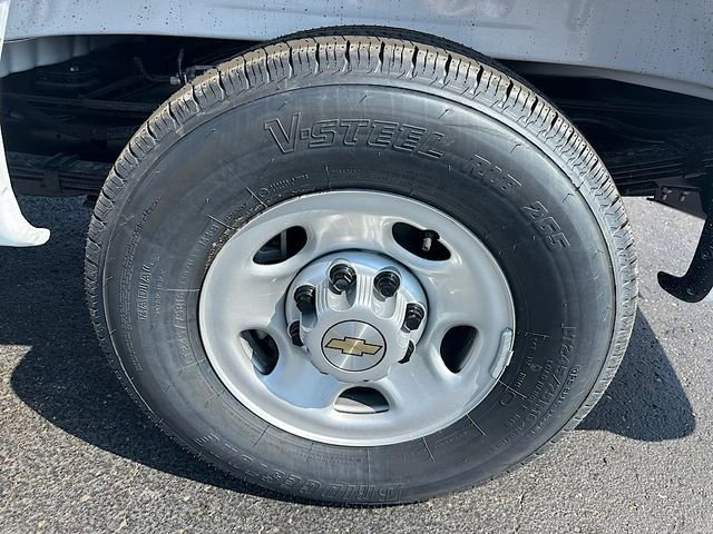 New 2025 Chevrolet Express 3500 Extended w/ Driver Convenience Package image 25