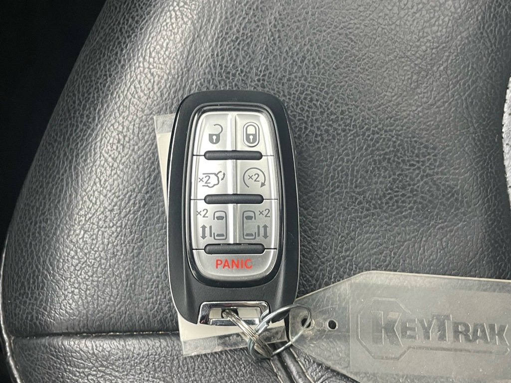 Used 2019 Chrysler Pacifica Touring-L Plus w/ Advanced Safetytec Group image 42