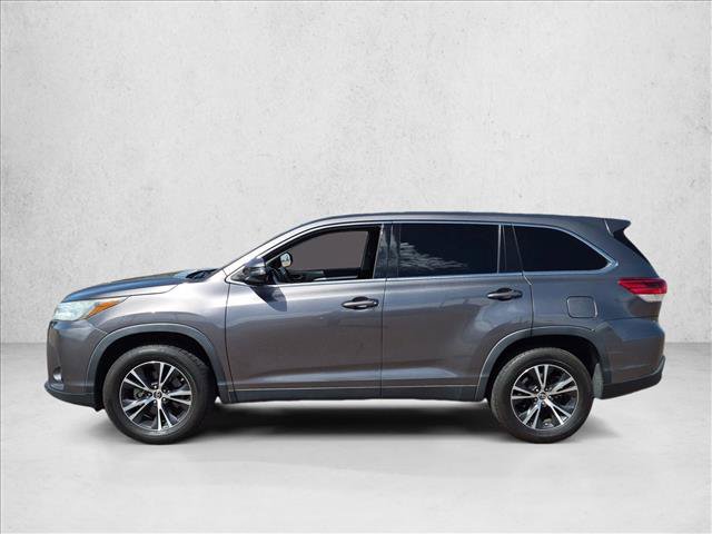 Used 2019 Toyota Highlander LE FWD image 8