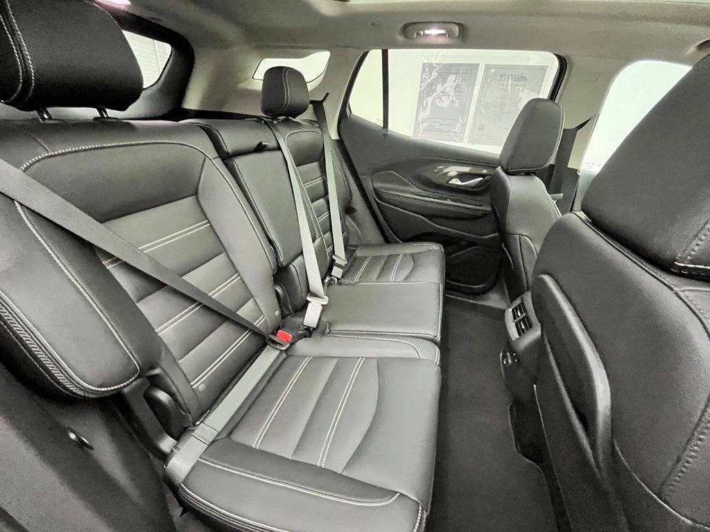 Used 2024 GMC Terrain Denali w/ Denali Premium Package AWD/4WD image 38