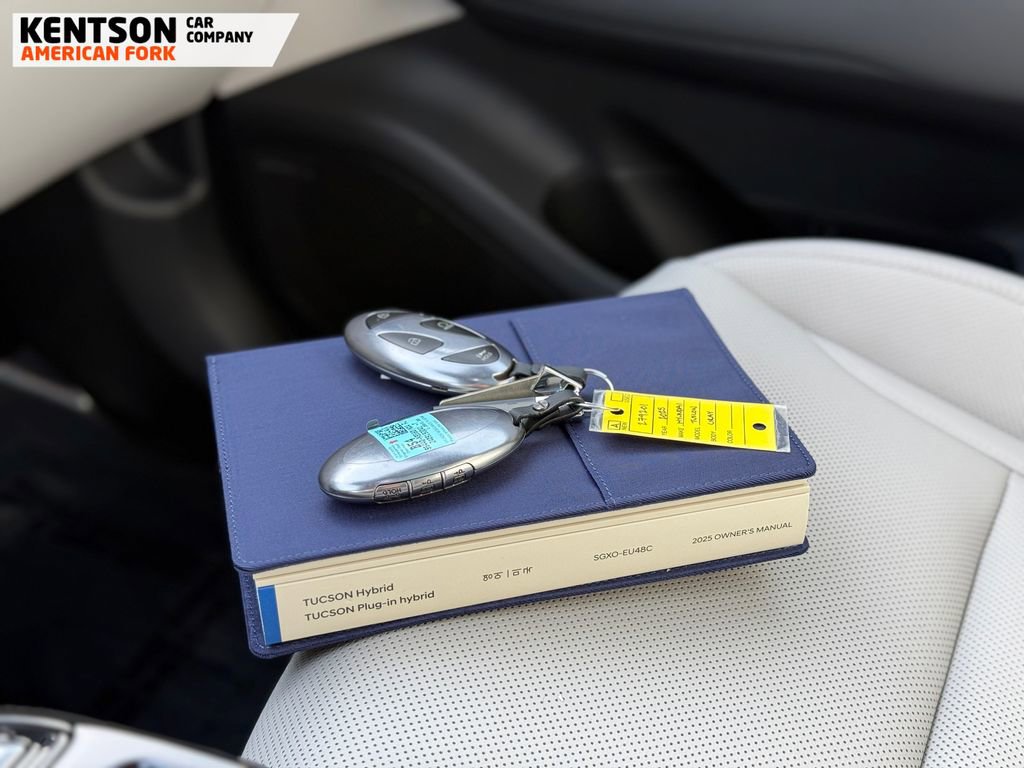 Used 2025 Hyundai Tucson Limited image 47