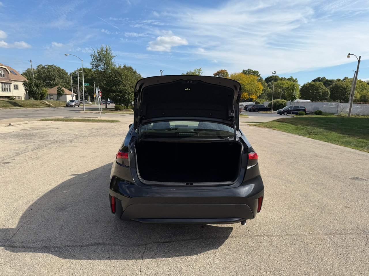 Used 2020 Toyota Corolla LE w/ Phone Cable & Charge Package image 11