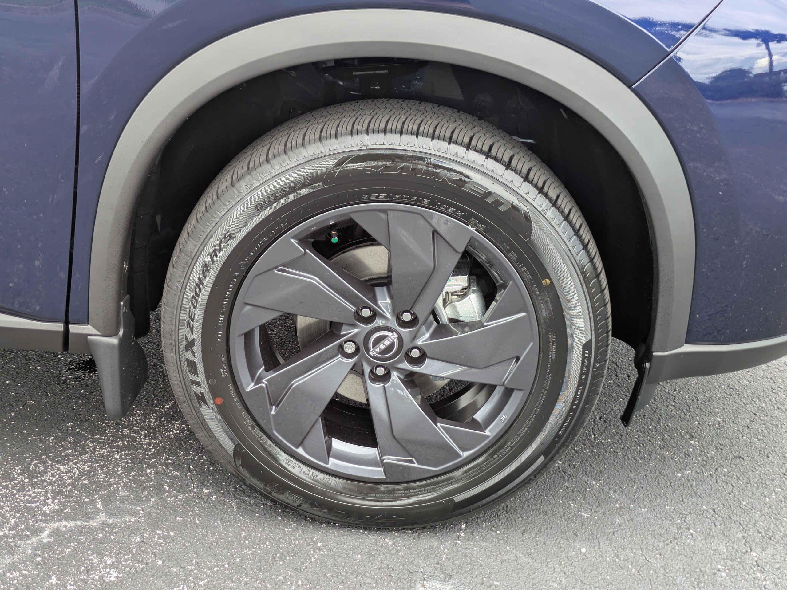 New 2026 Nissan Rogue SV FWD image 11
