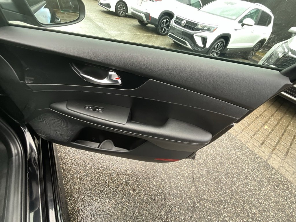 Used 2022 Kia Forte GT-Line w/ GT-Line Premium Package image 30