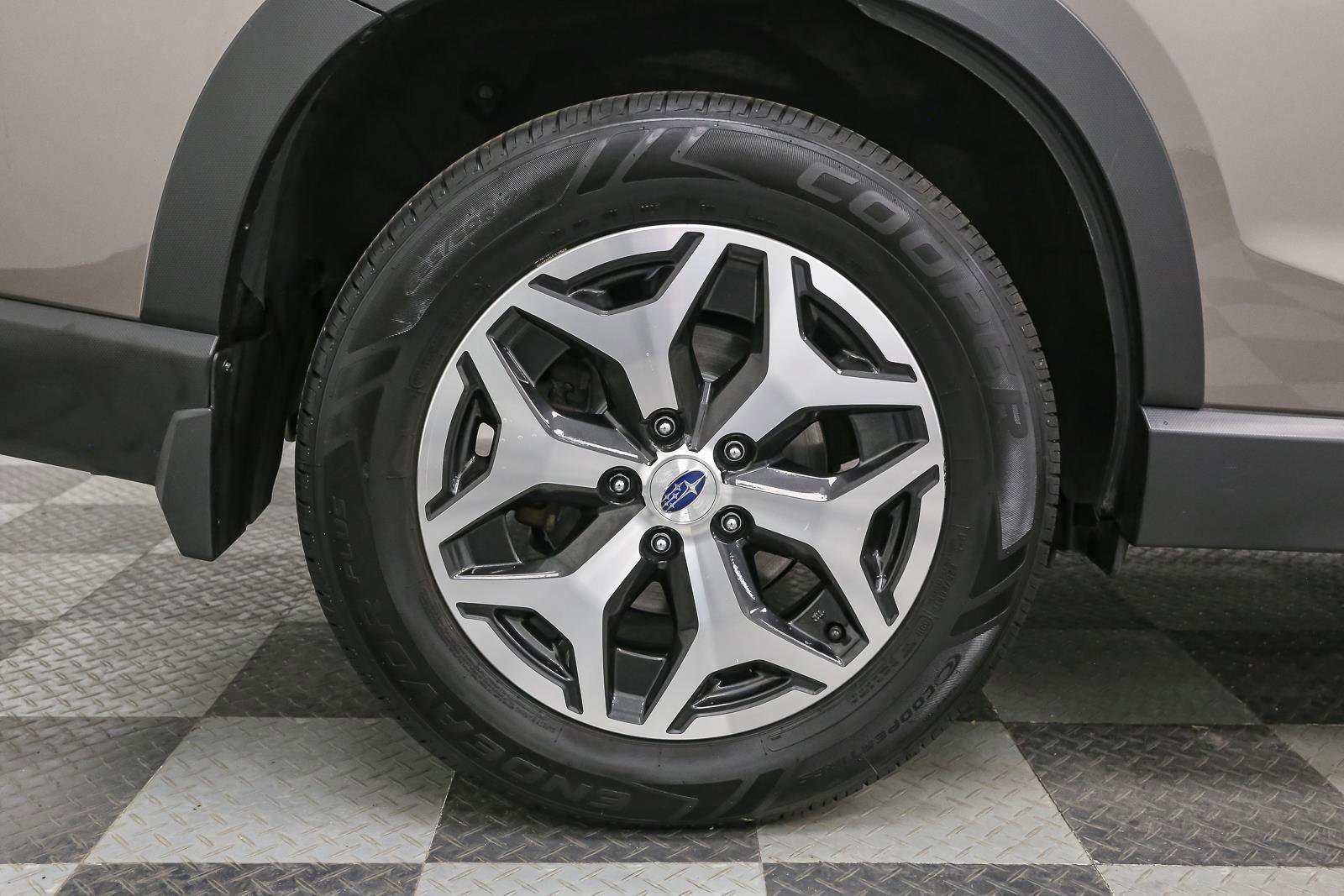 Used 2023 Subaru Forester Premium AWD/4WD image 18