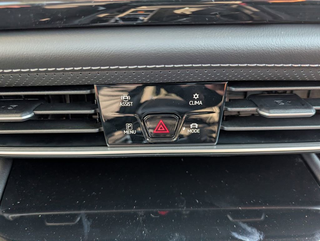 New 2026 Volkswagen Atlas SE image 22