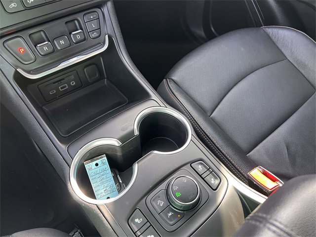 Used 2021 GMC Terrain SLT w/ Elevation Edition image 22