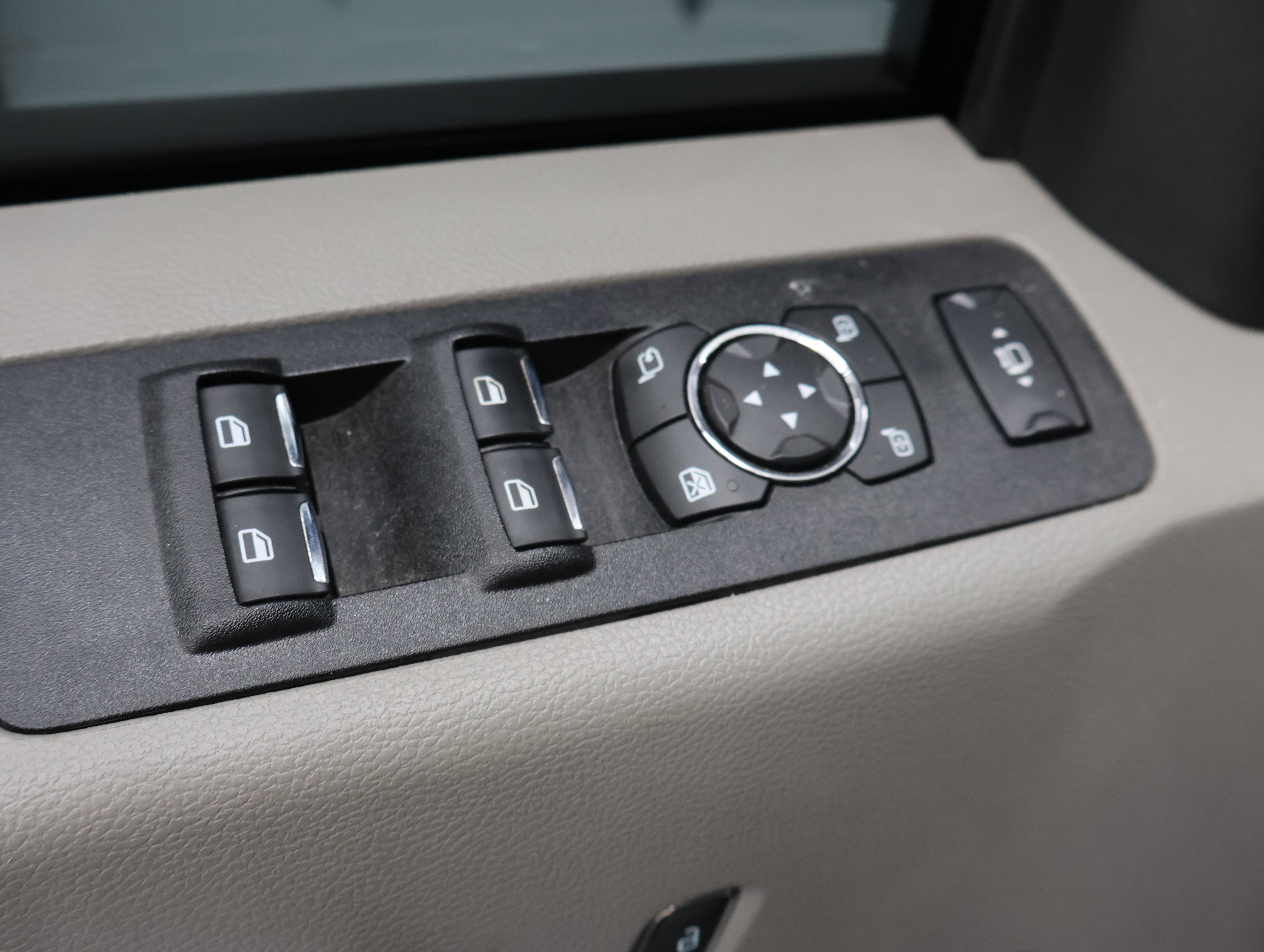 Used 2021 Ford F250 XLT w/ XLT Premium Package AWD/4WD image 45