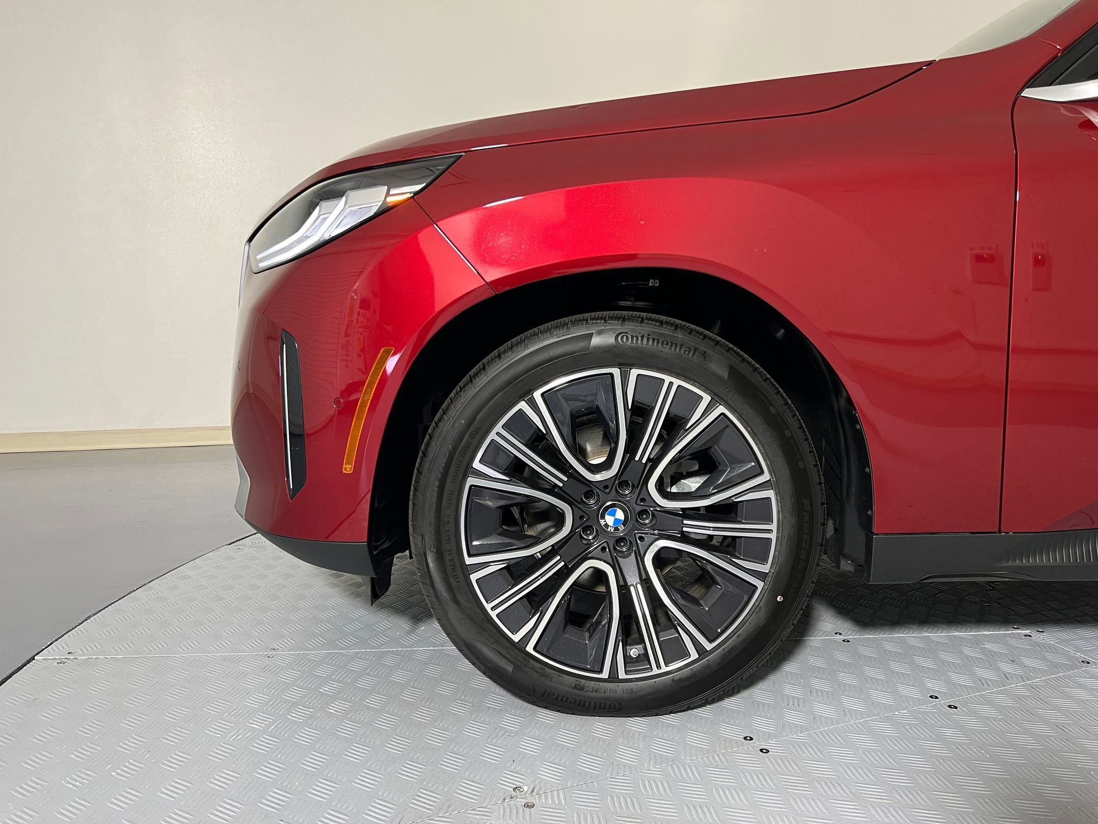 Used 2025 BMW X3 xDrive30i w/ Premium Package AWD/4WD image 11