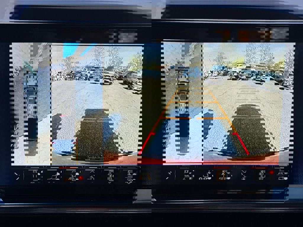 Used 2024 Chevrolet Silverado 1500 High Country w/ Technology Package image 19