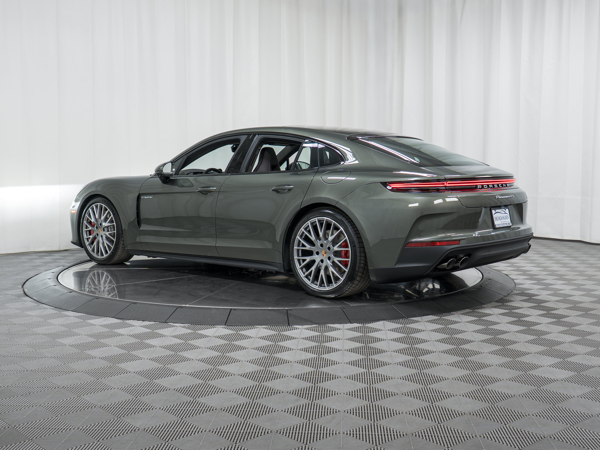 Used 2026 Porsche Panamera 4S AWD/4WD image 32