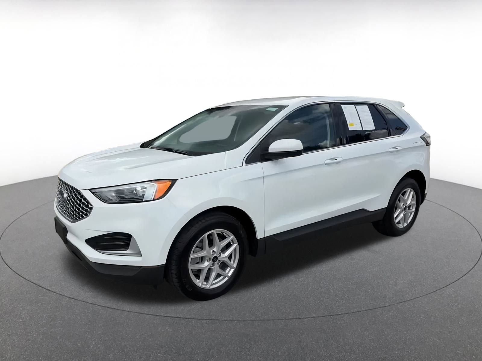 Used 2024 Ford Edge SEL image 8