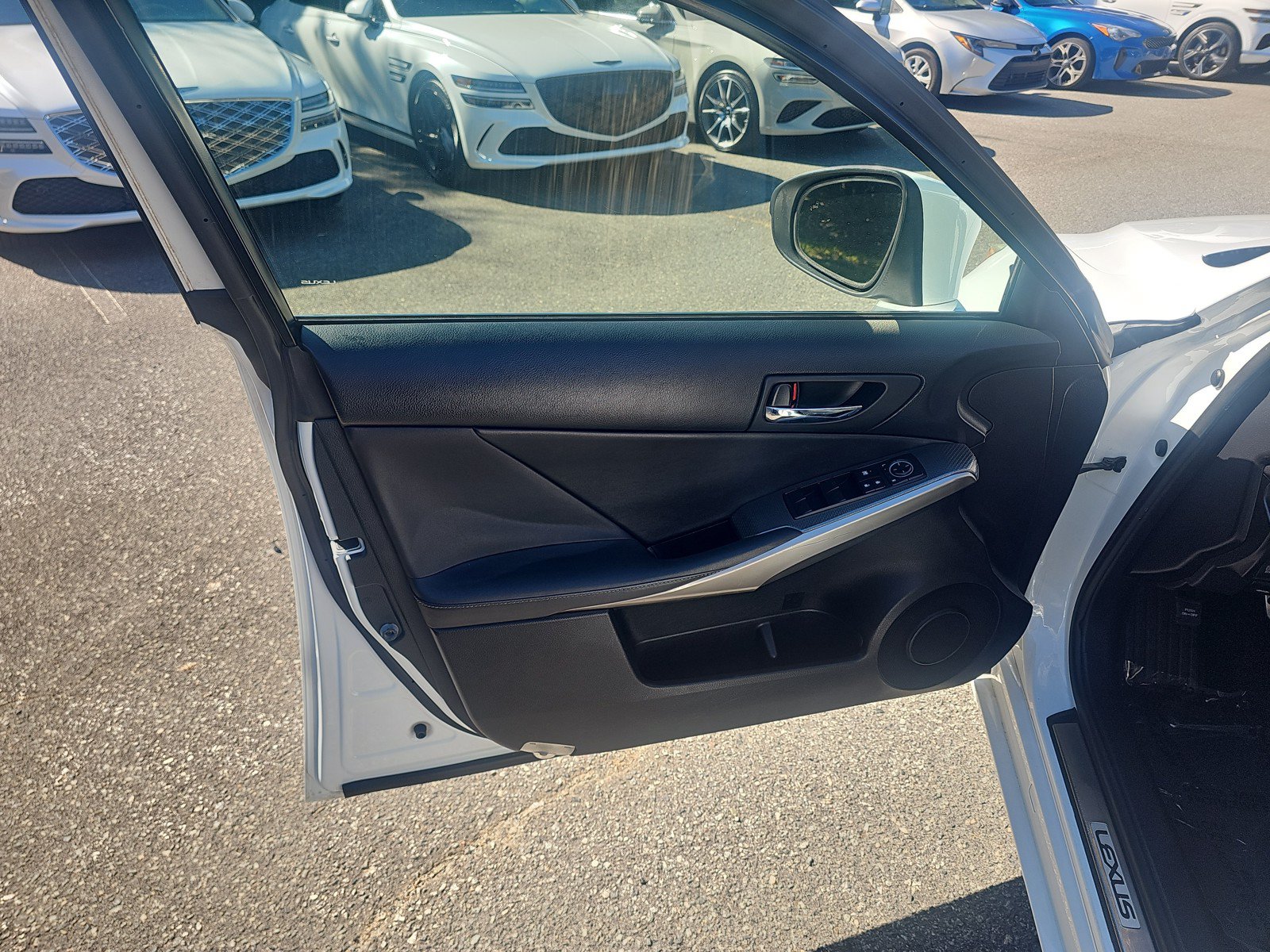 Used 2016 Lexus IS 200t RWD image 10