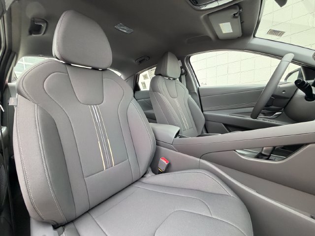 New 2026 Hyundai Elantra SEL Sport FWD image 20