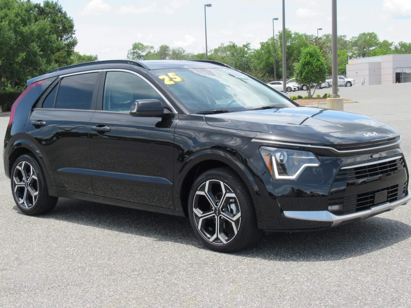 Used 2025 Kia Niro EX Touring