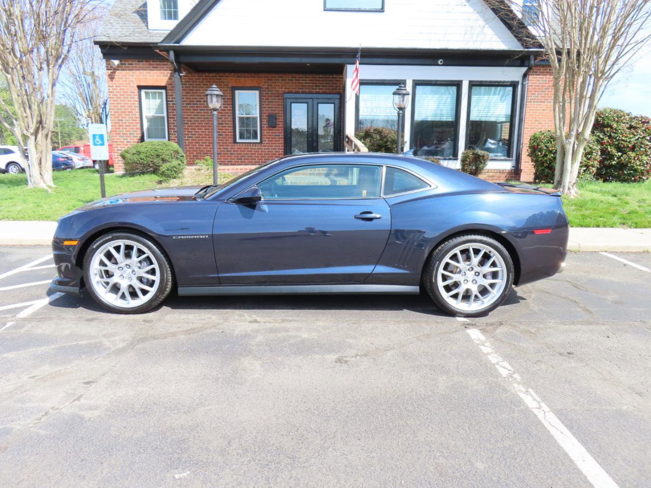 Used 2013 Chevrolet Camaro SS w/ Dusk Special Edition RWD image 3
