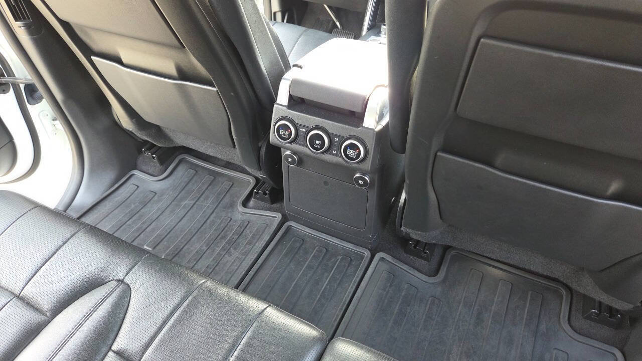 Used 2019 Land Rover Discovery SE AWD/4WD image 45