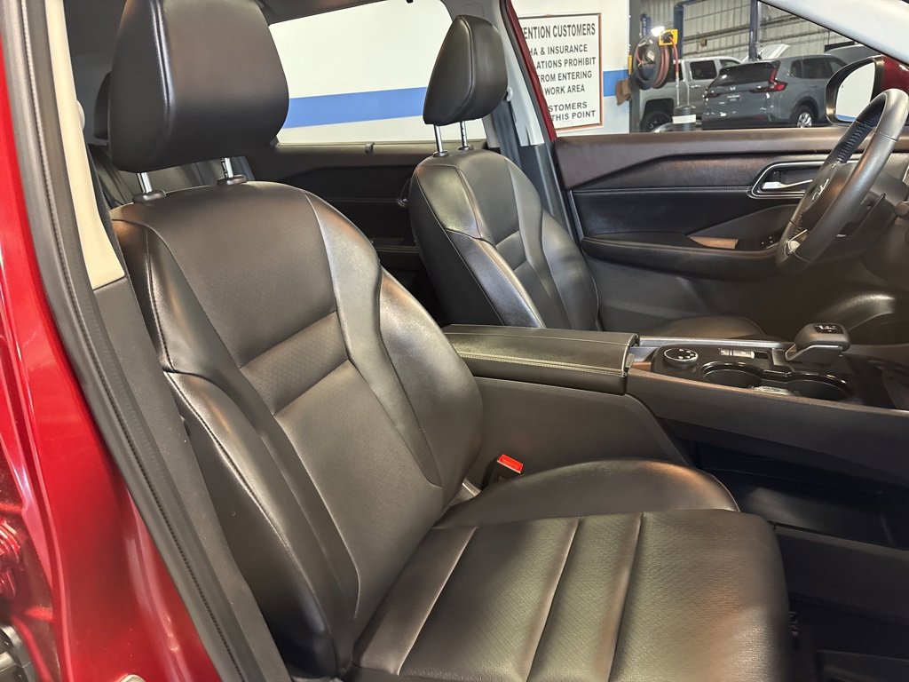 Used 2021 Nissan Rogue SV w/ Premium Package image 31