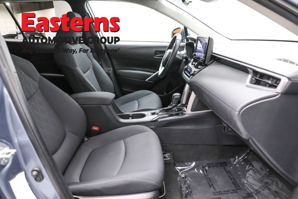 Used 2024 Toyota Corolla Cross LE image 23