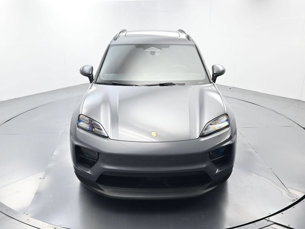Certified 2025 Porsche Macan Electric RWD image 42