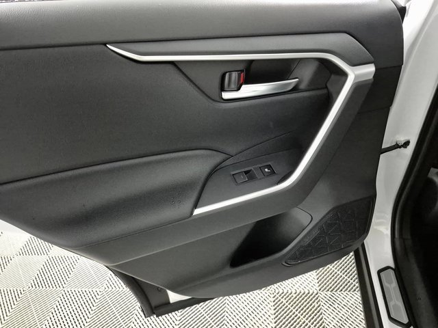 New 2025 Toyota RAV4 SE image 24