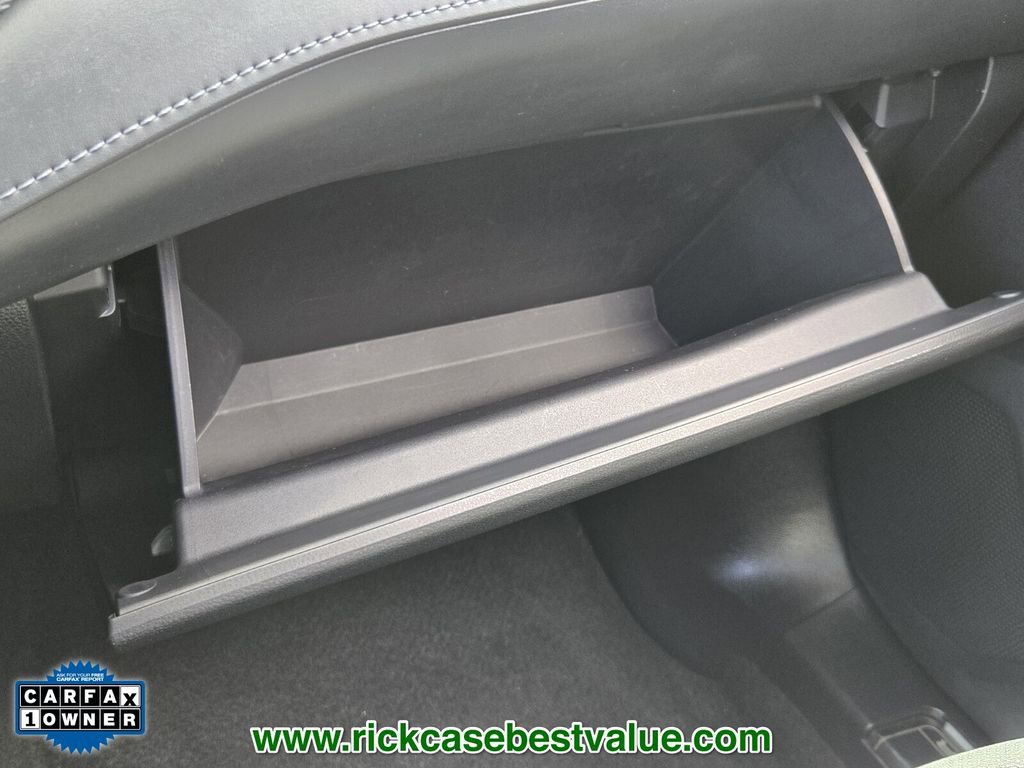 Used 2021 Toyota Highlander Platinum FWD image 25