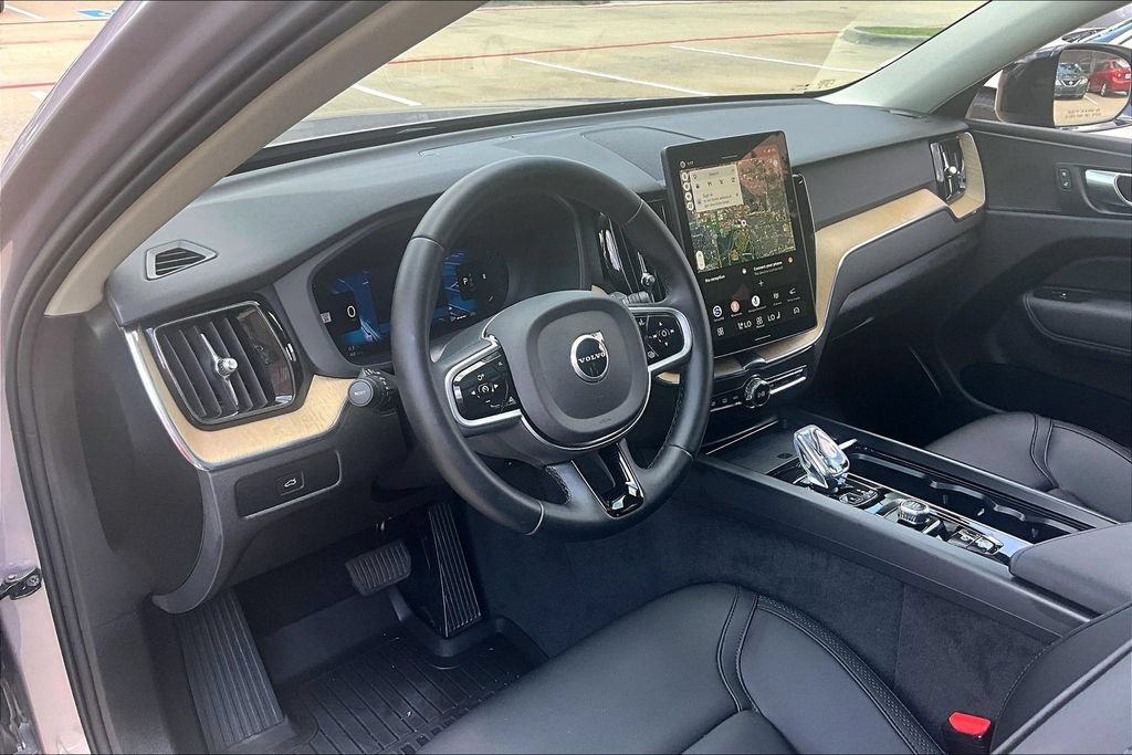 Certified 2026 Volvo XC60 B5 Plus AWD/4WD image 17