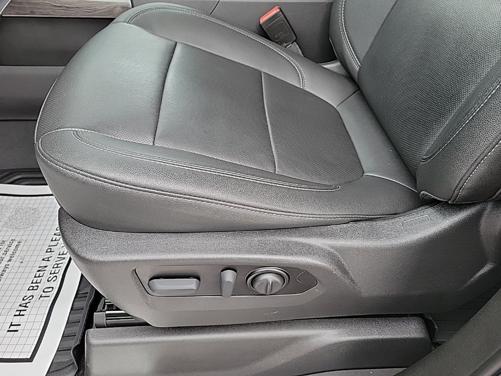 Used 2022 Chevrolet Silverado 1500 LTZ image 9