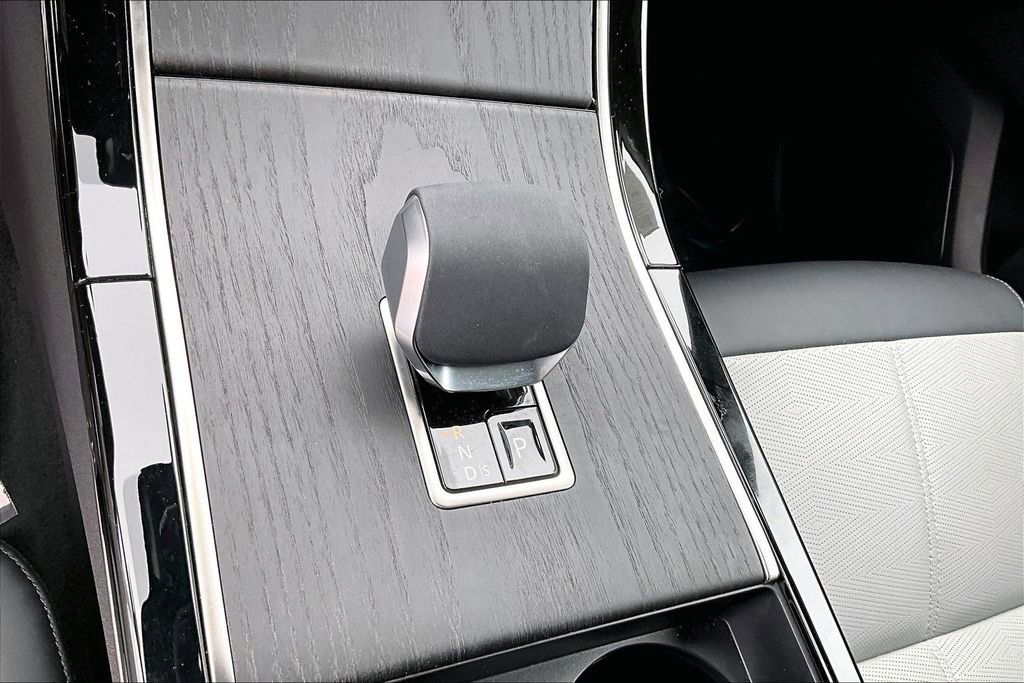 Used 2026 Land Rover Range Rover Velar Autobiography image 28