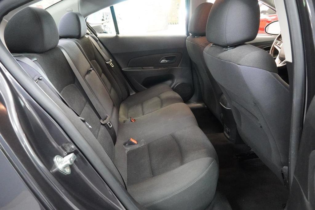 Used 2014 Chevrolet Cruze LT FWD image 30
