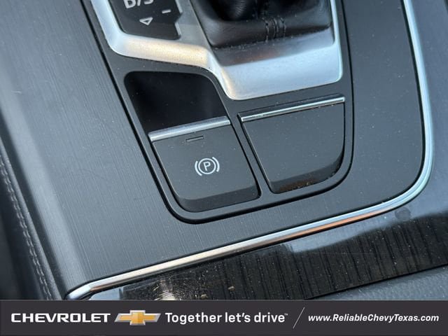 Used 2019 Audi Q5 2.0T Premium Plus w/ Premium Plus Package AWD/4WD image 19