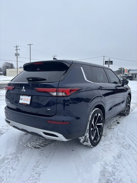 Used 2022 Mitsubishi Outlander SE image 7