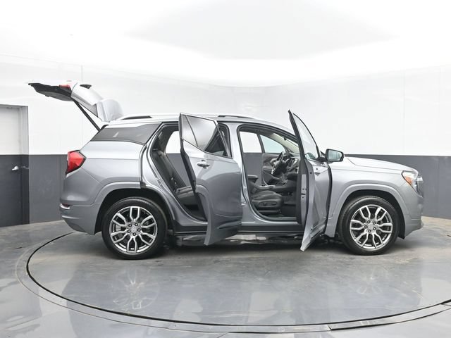 Used 2023 GMC Terrain Denali w/ Denali Premium Package AWD/4WD image 55