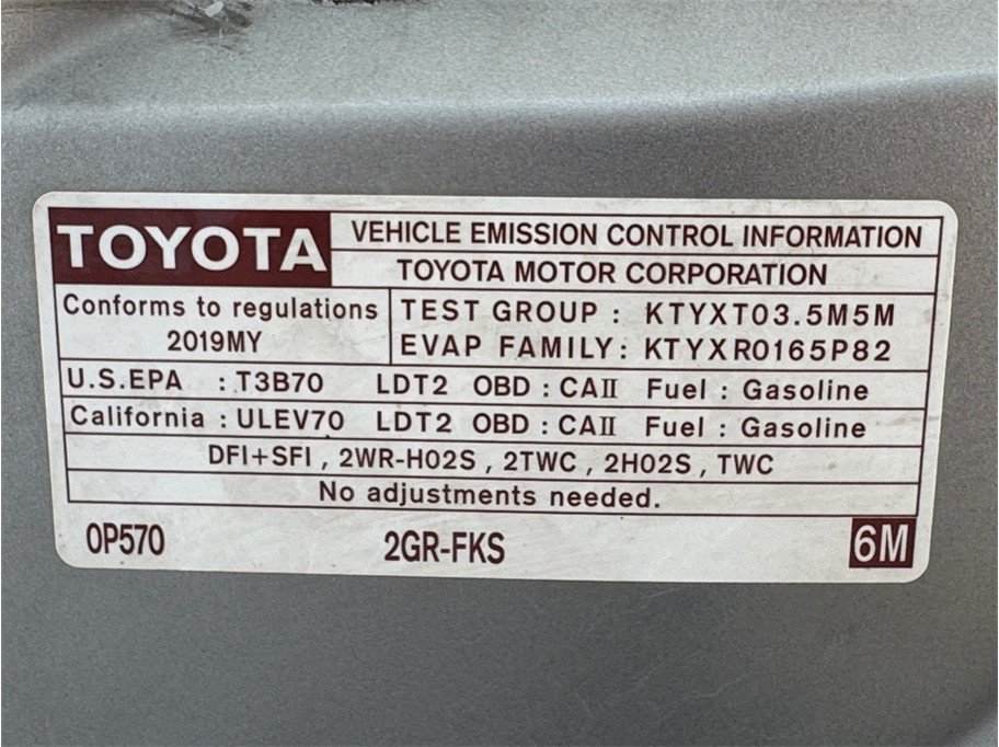 Used 2019 Toyota Highlander XLE AWD/4WD image 29