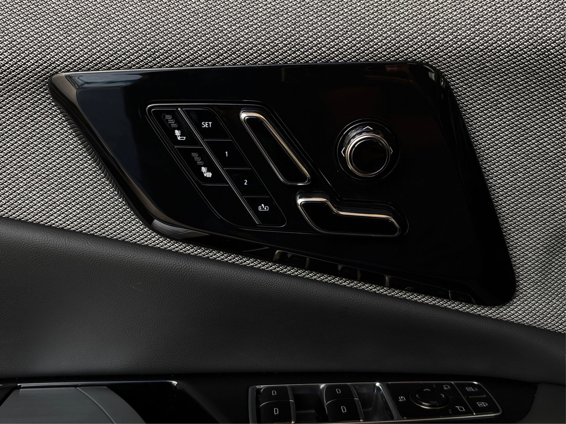 New 2026 Cadillac Optiq Luxury 1 image 31