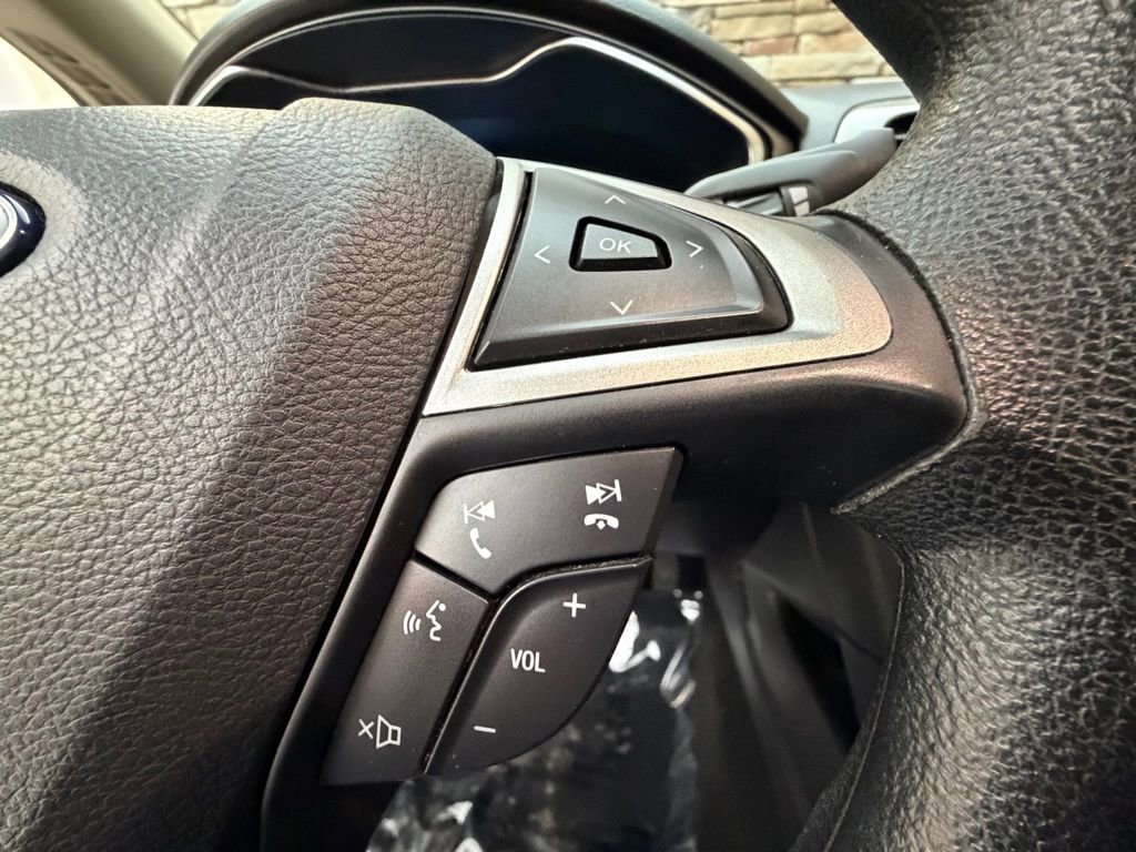 Used 2019 Ford Fusion SE image 22