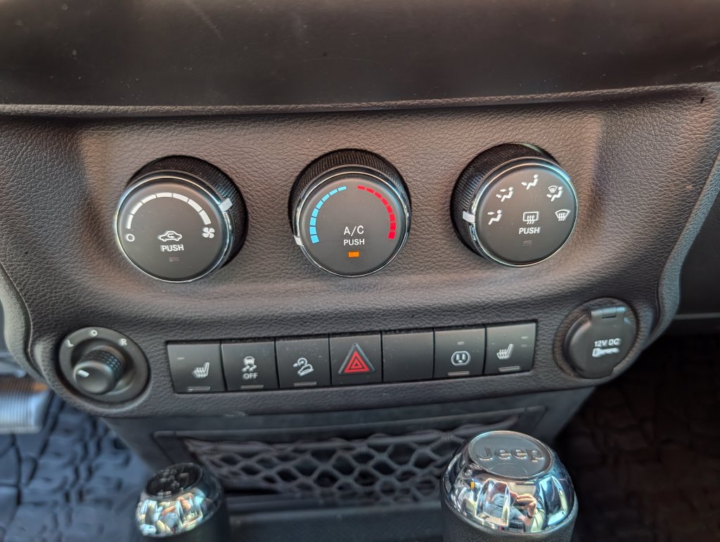 Used 2016 Jeep Wrangler Unlimited Sport AWD/4WD image 8