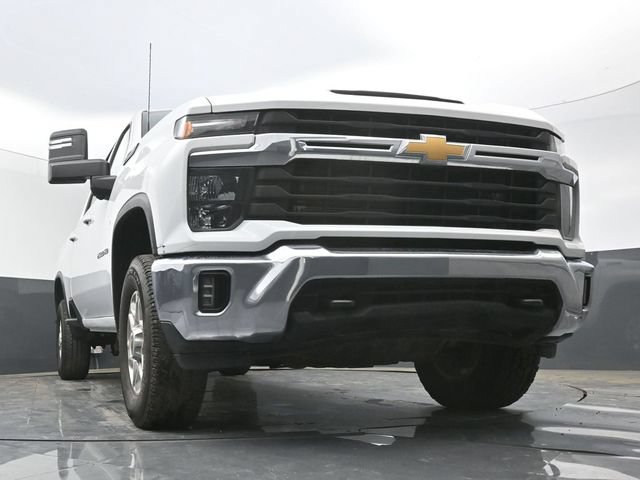 Used 2024 Chevrolet Silverado 2500 LT AWD/4WD image 50