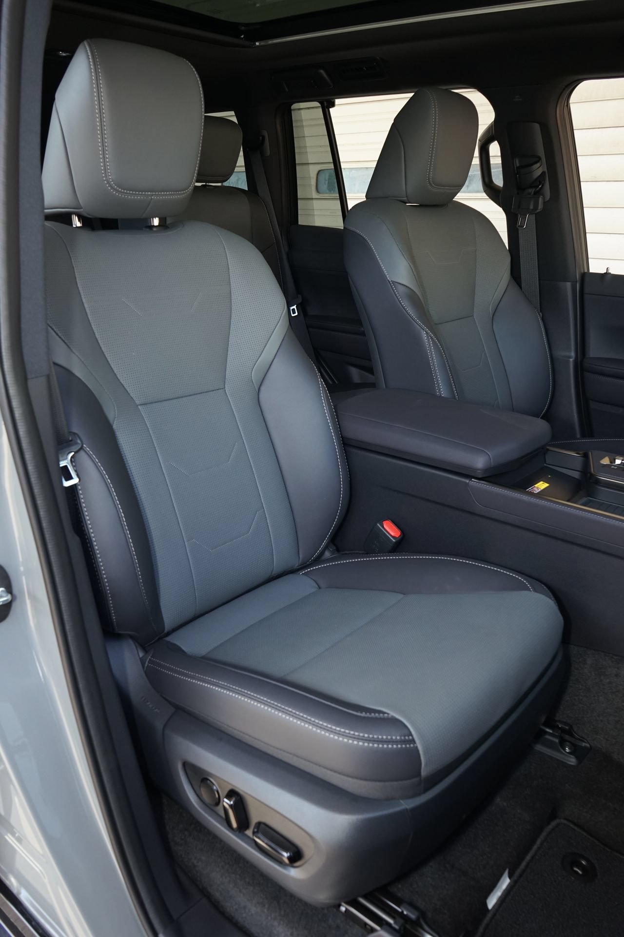 Used 2026 Lexus GX 550 w/ Accessory Package (2T) AWD/4WD image 4