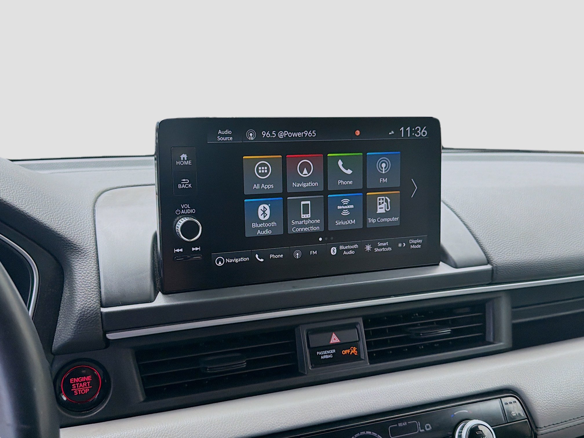 Used 2025 Honda Pilot Touring image 10